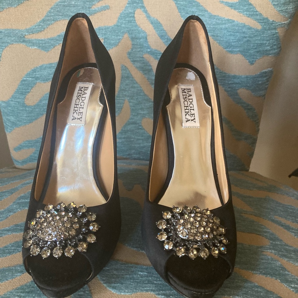 Black satin peel tie heel